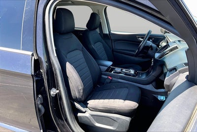 2020 Ford Edge SE