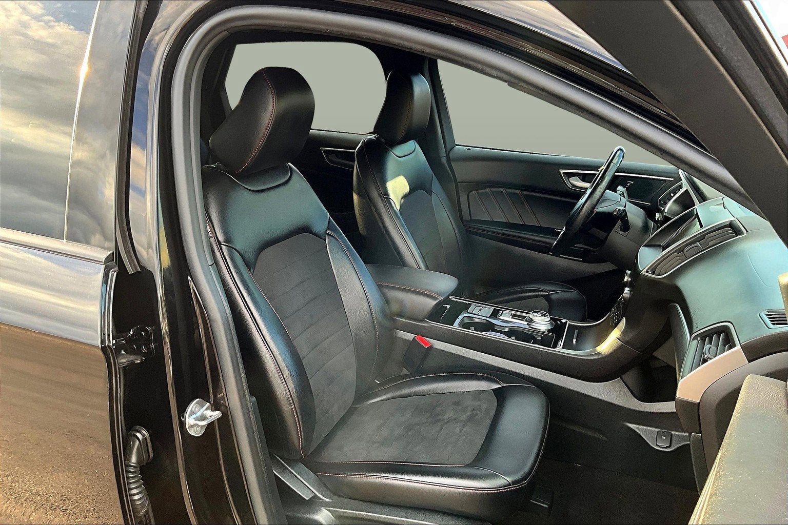 2020 Ford Edge ST Line