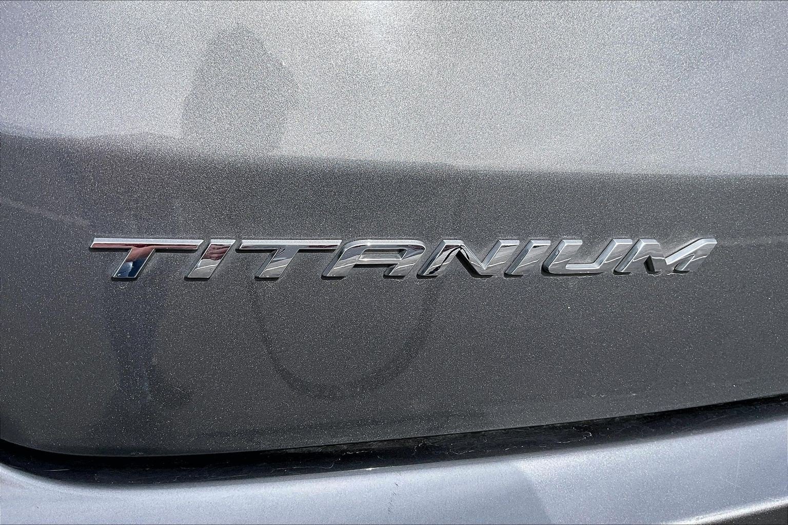 2022 Ford Edge Titanium