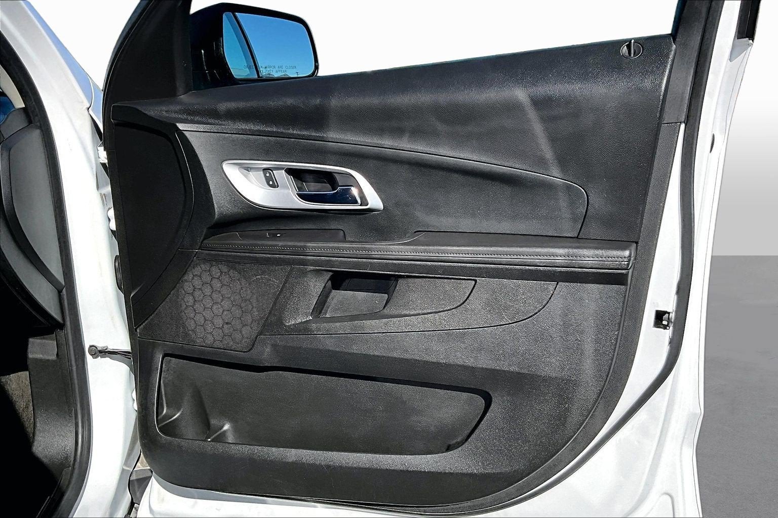 2017 Chevrolet Equinox LS - Photo 18