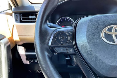 2022 Toyota RAV4 LE