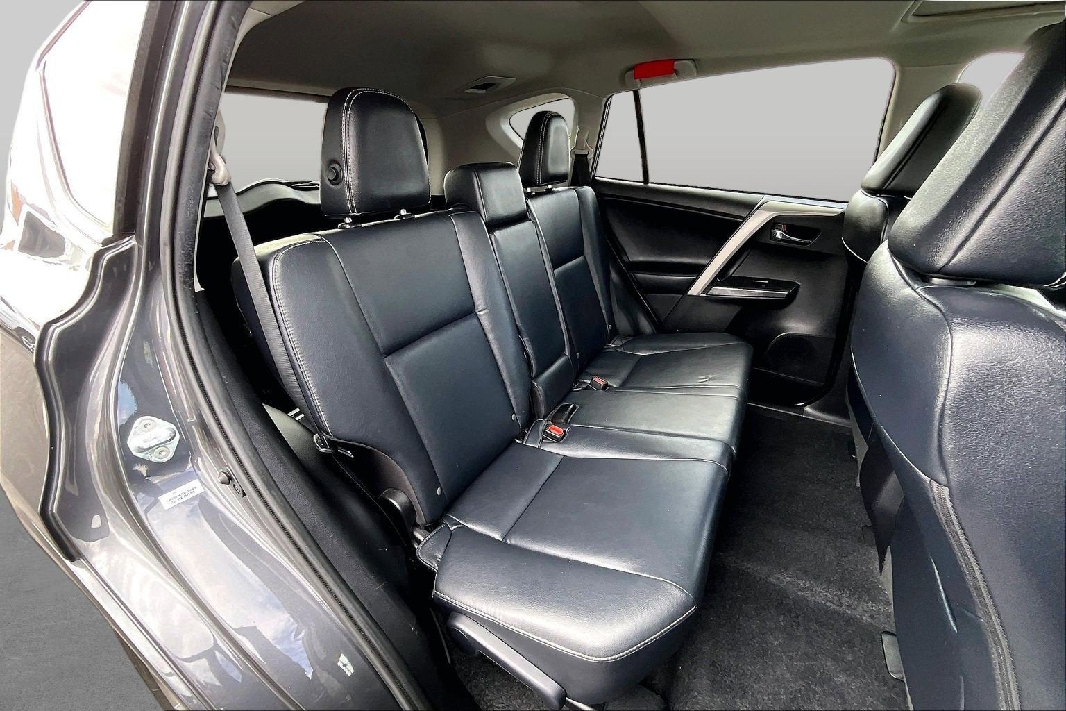 2017 Toyota RAV4 Platinum