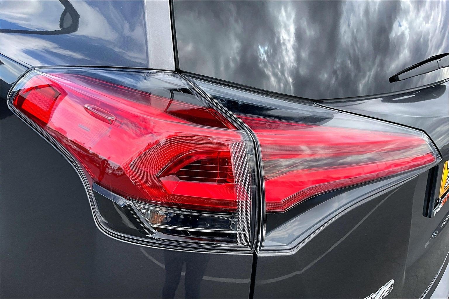2017 Toyota RAV4 Platinum