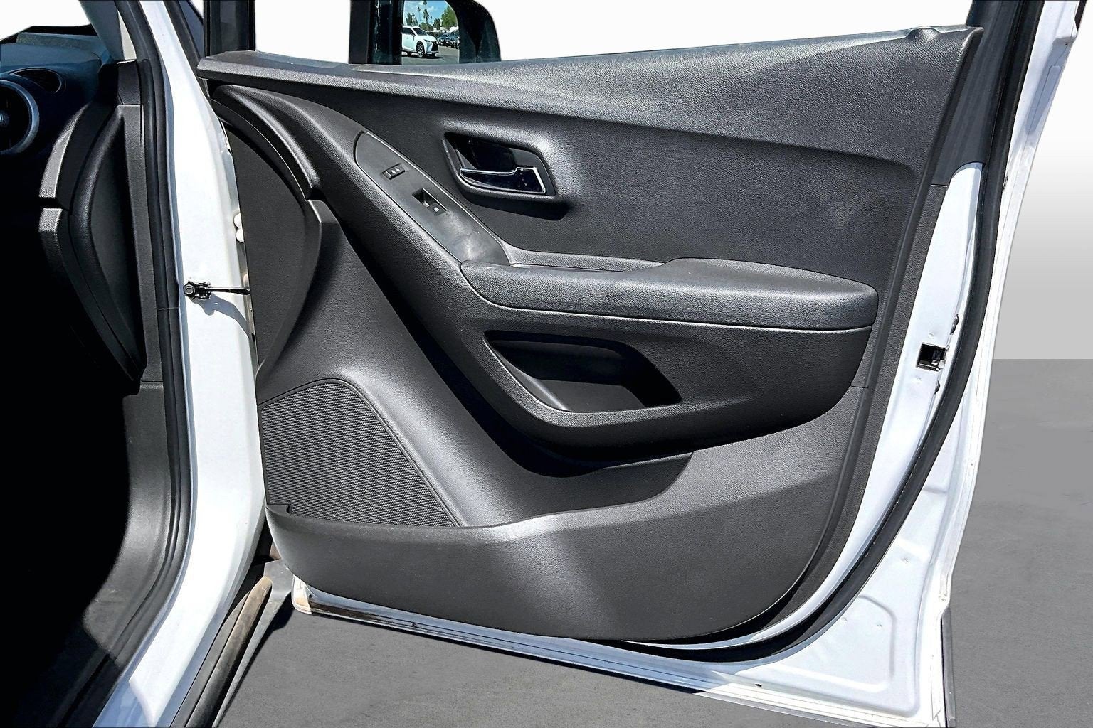 2016 Chevrolet Trax LT - Photo 17