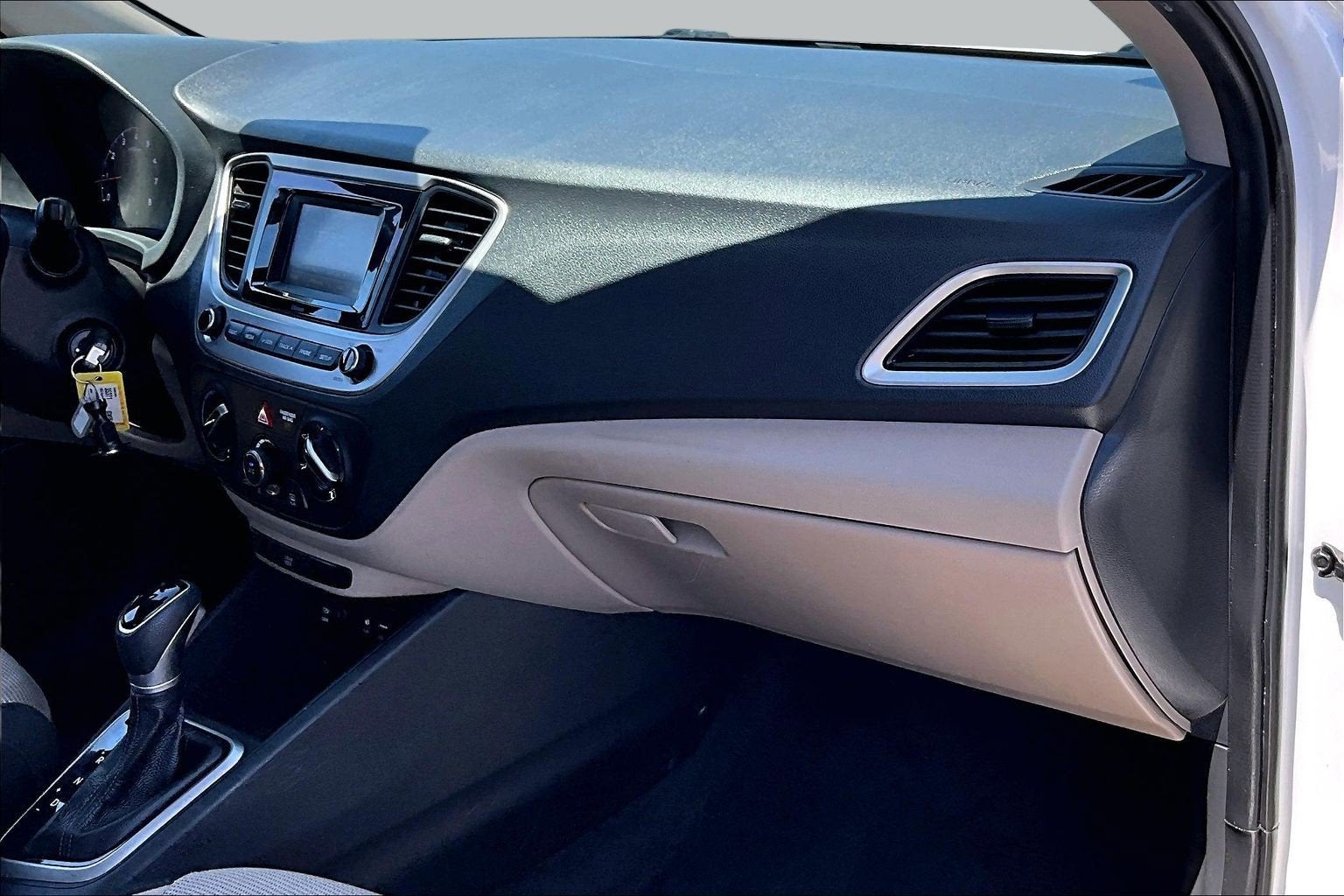 2022 Hyundai Accent SE