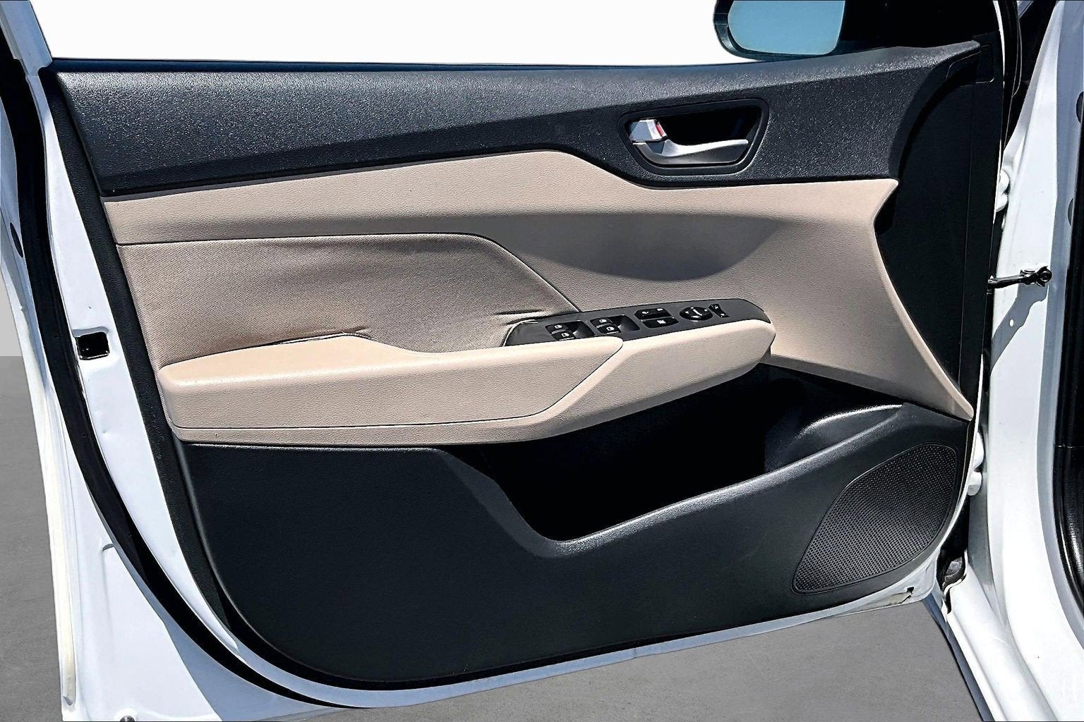 2022 Hyundai Accent SE