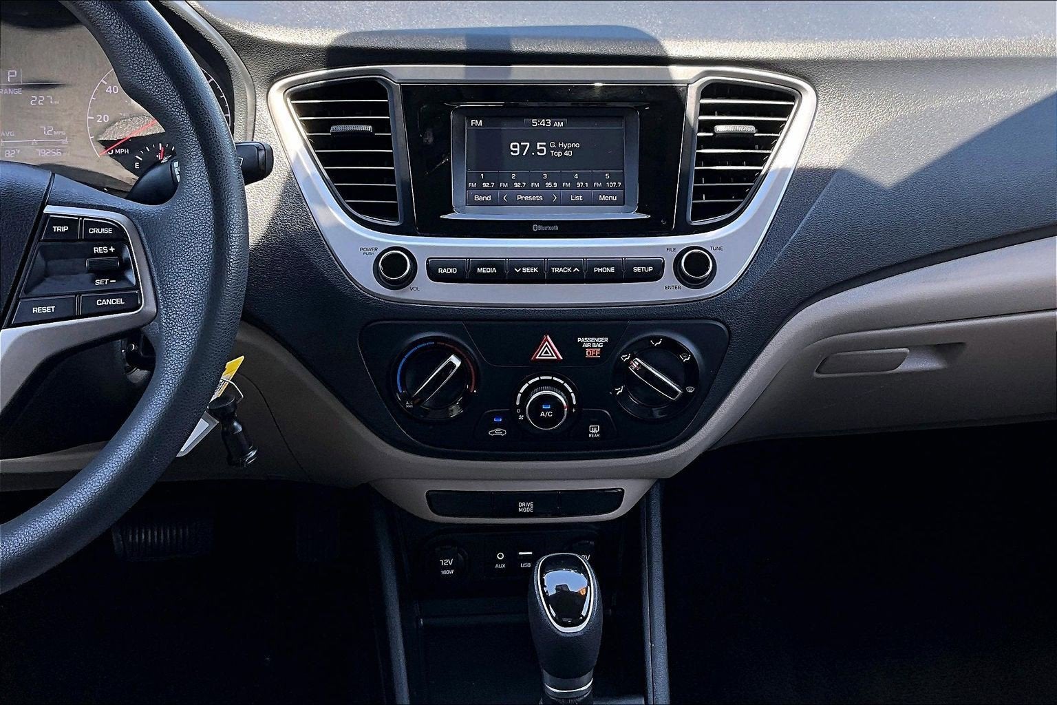 2022 Hyundai Accent SE