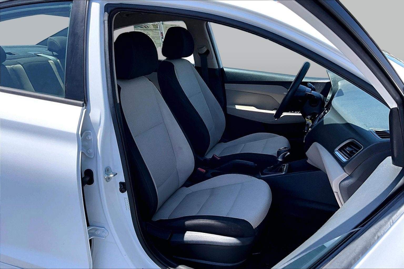 2022 Hyundai Accent SE