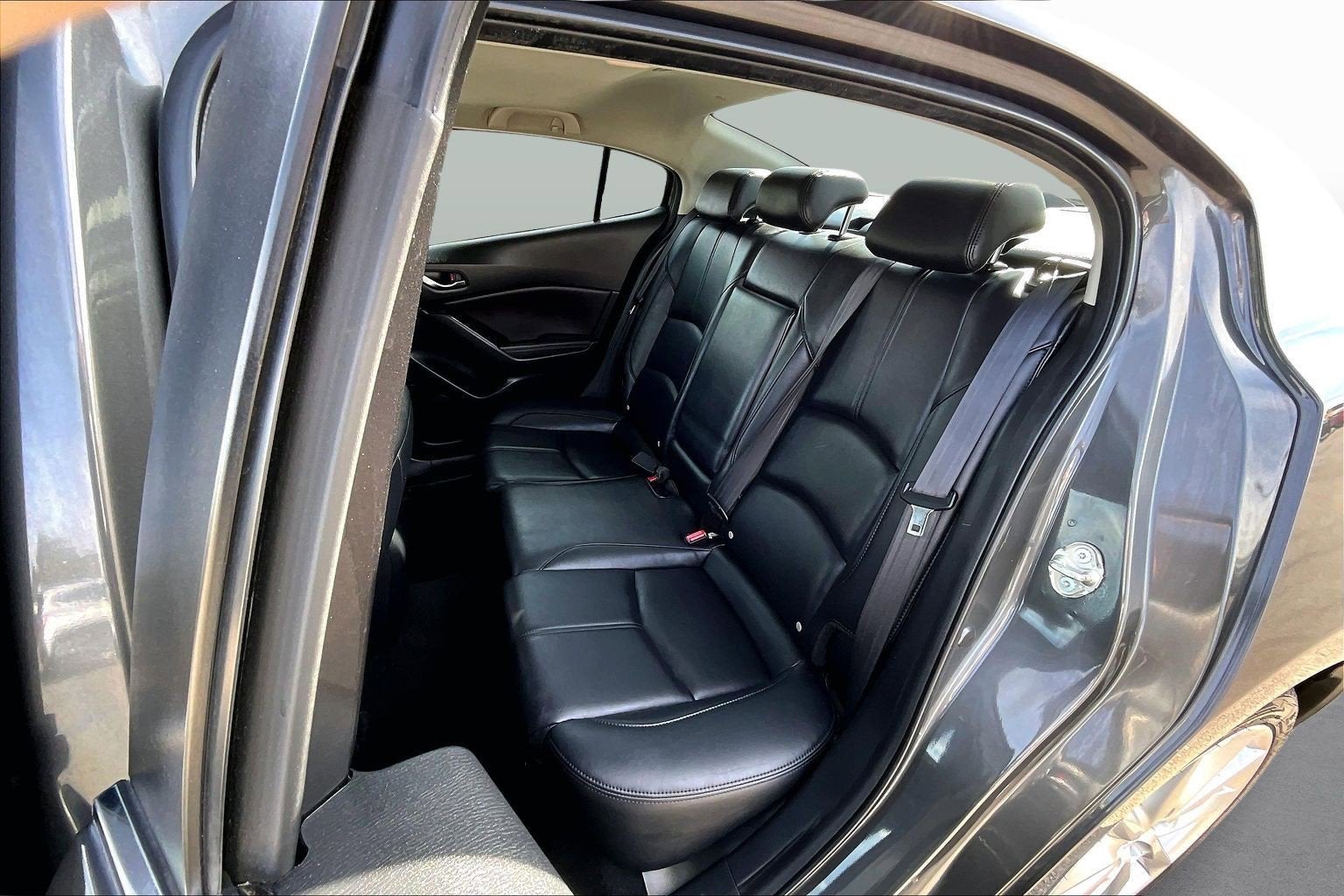 2017 Mazda Mazda3 4-Door Touring