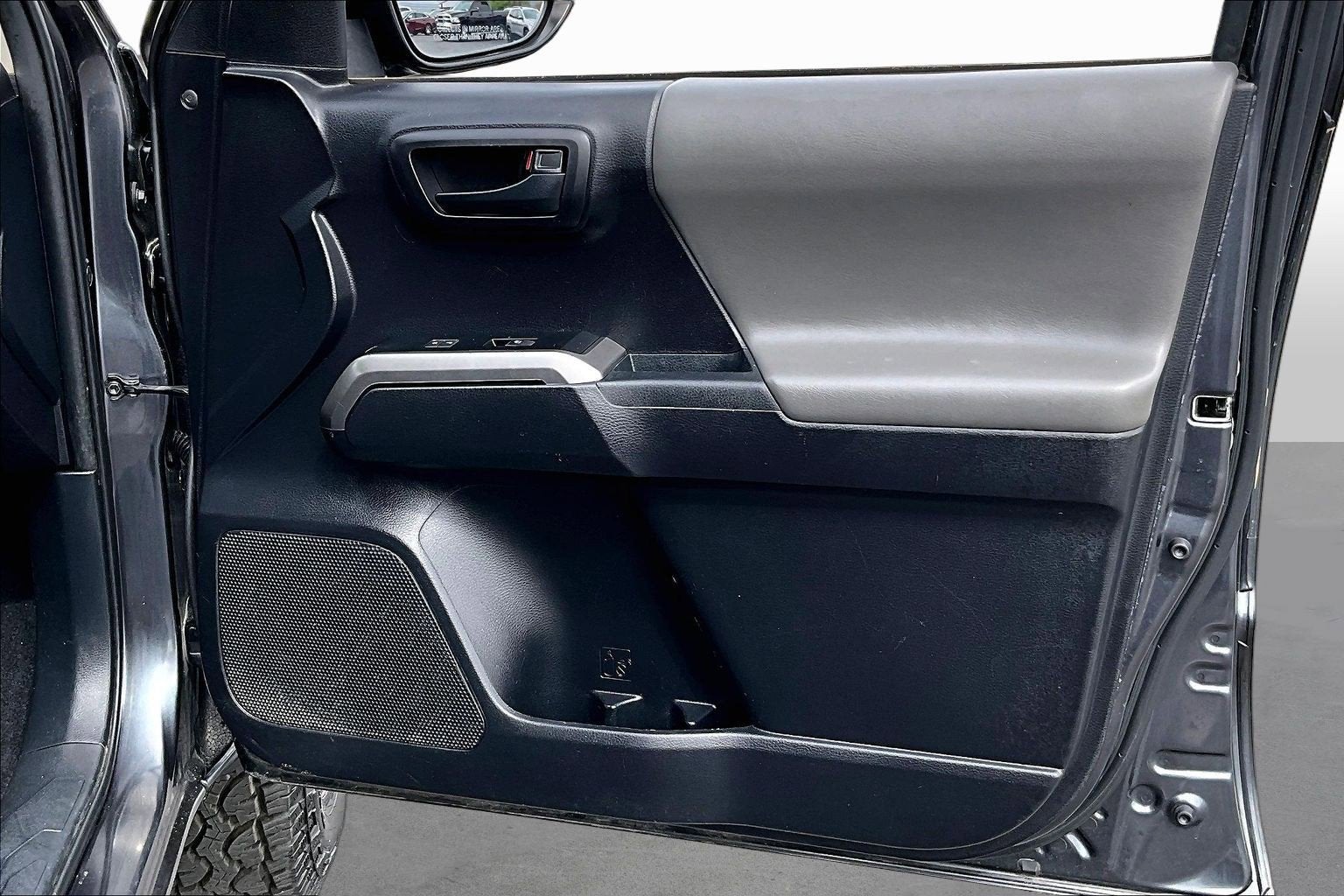 2020 Toyota Tacoma 2WD SR5