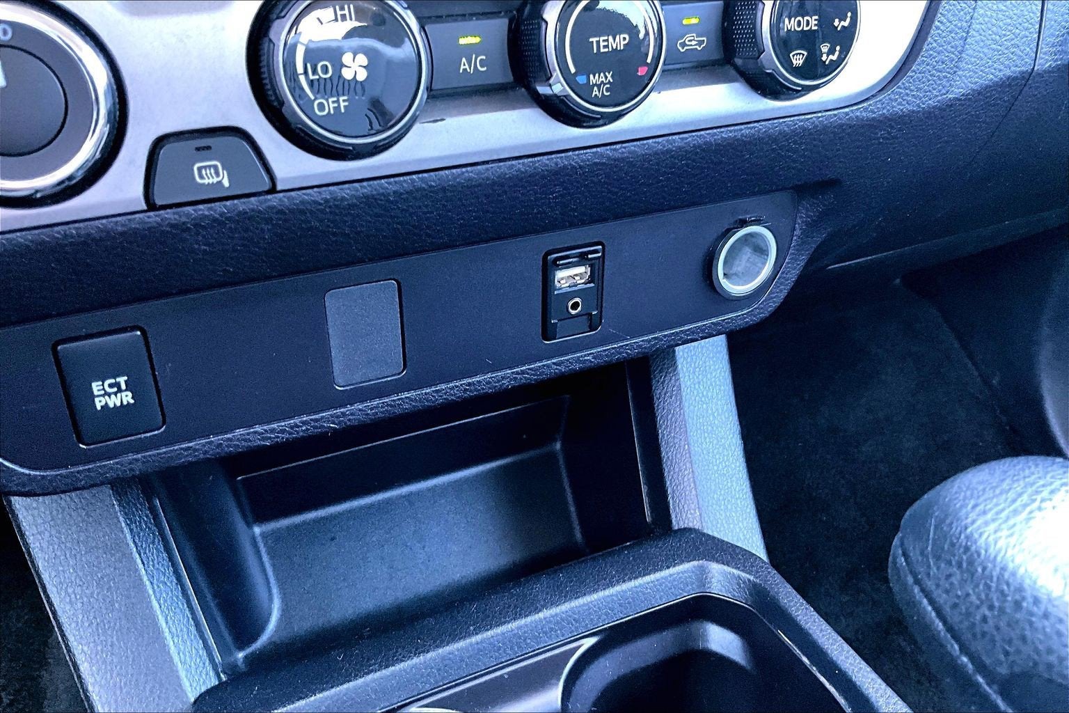 2018 Toyota Tacoma SR