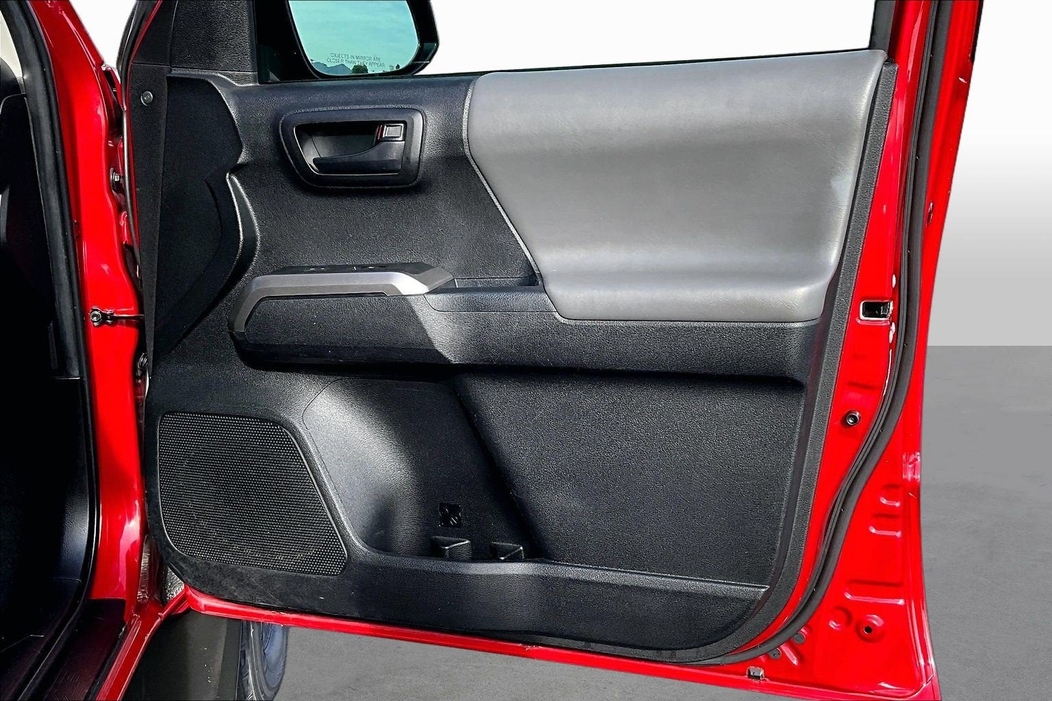 2022 Toyota Tacoma 2WD SR5