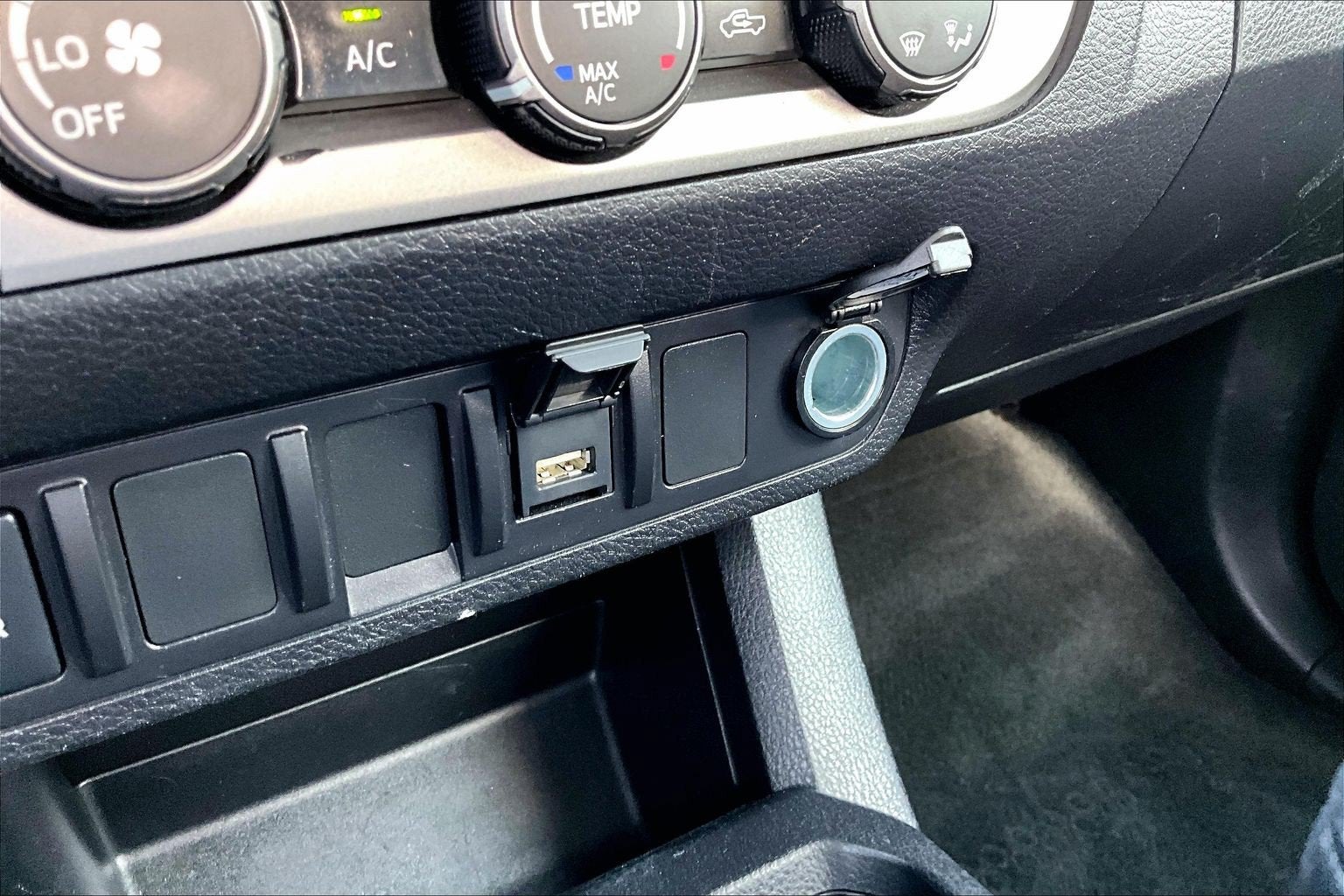 2022 Toyota Tacoma 2WD SR5