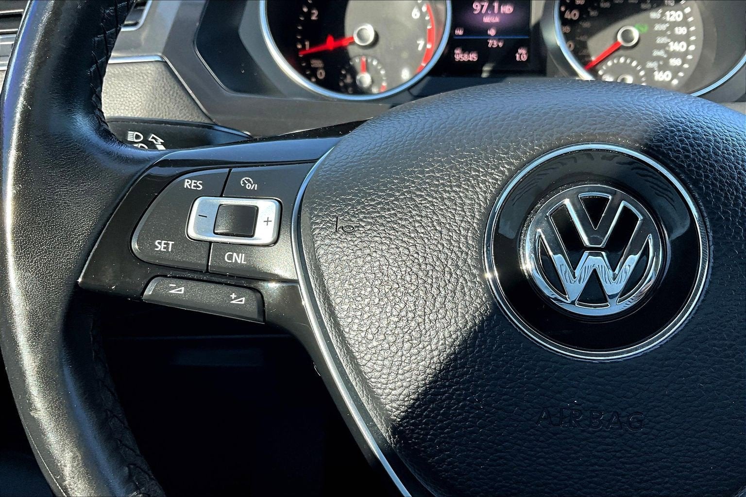 2018 Volkswagen Tiguan SEL