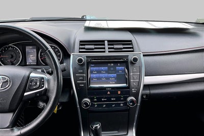 2017 Toyota Camry SE