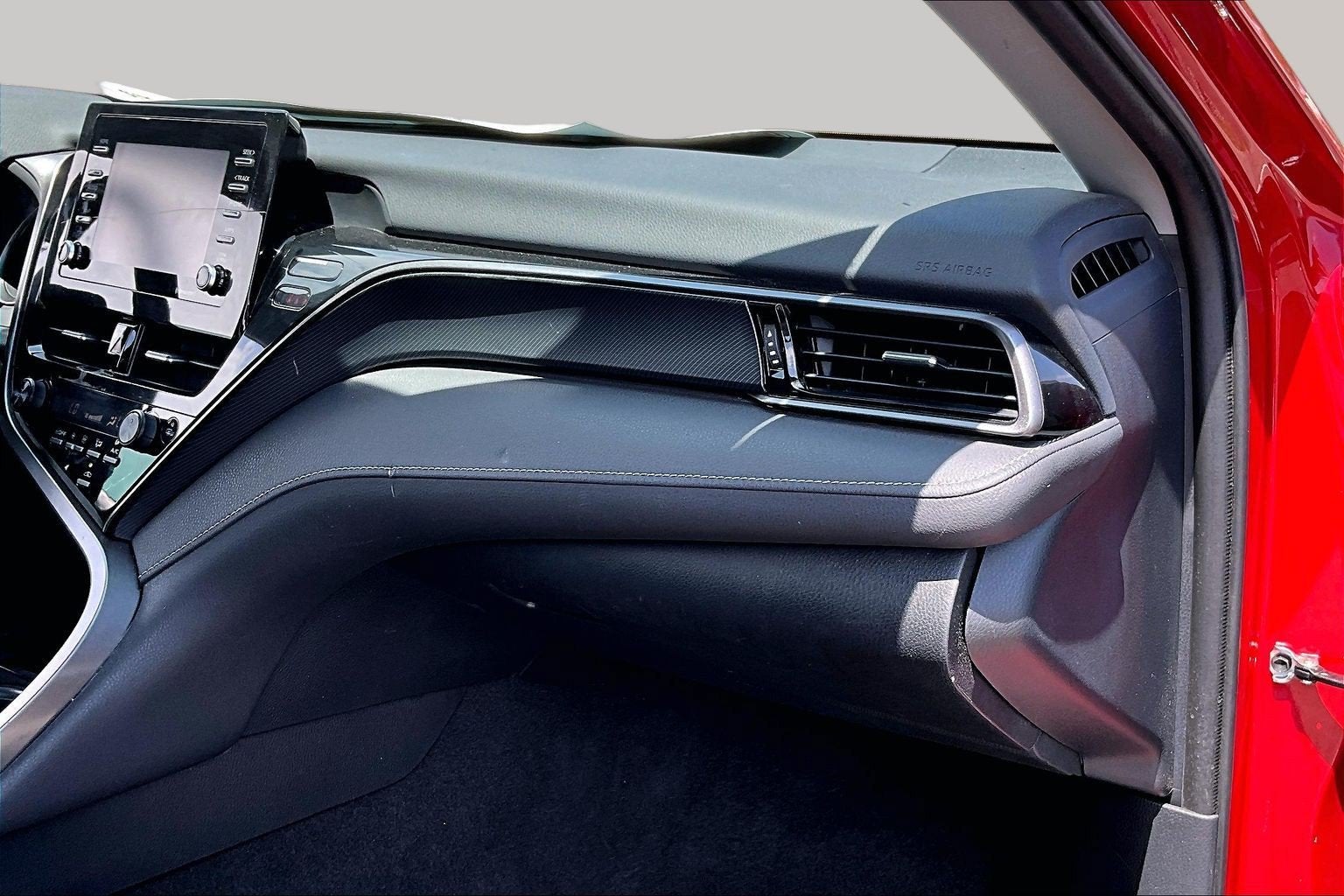 2022 Toyota Camry SE - Photo 15