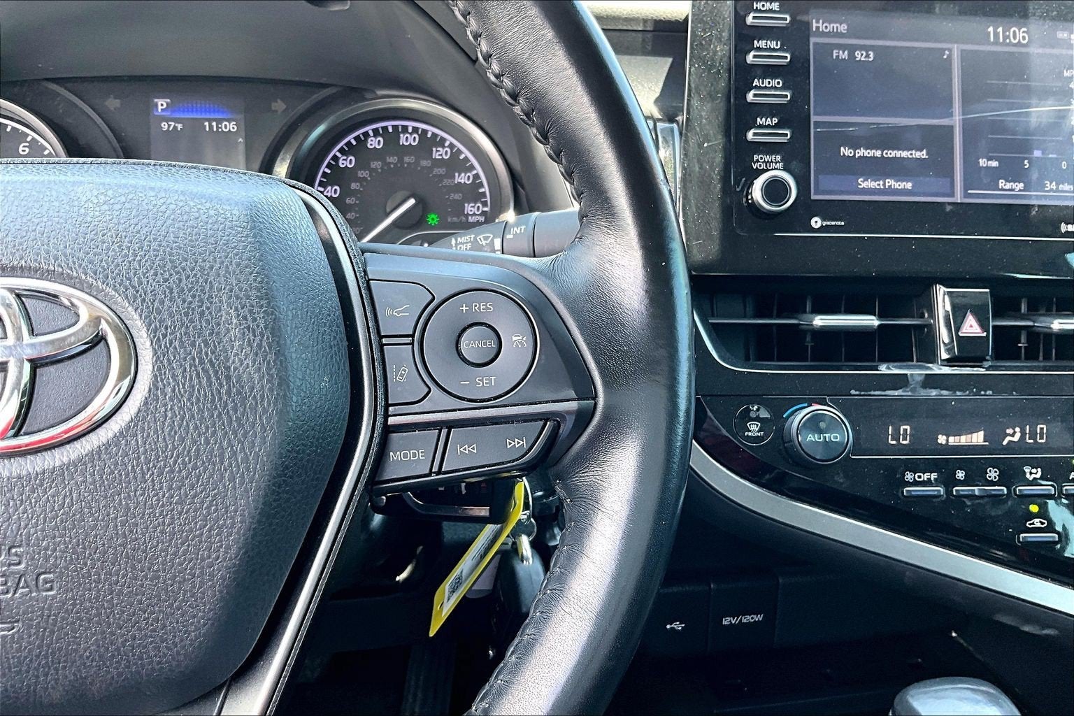 2022 Toyota Camry SE - Photo 20