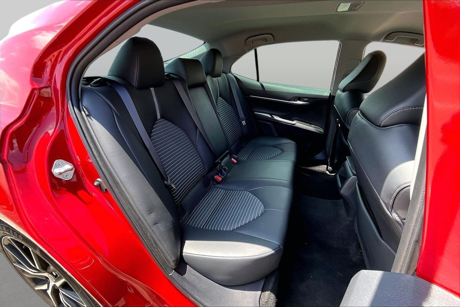 2022 Toyota Camry SE - Photo 26