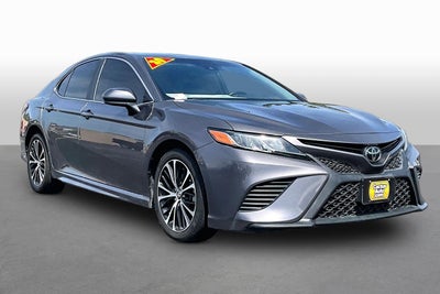 2020 Toyota Camry SE