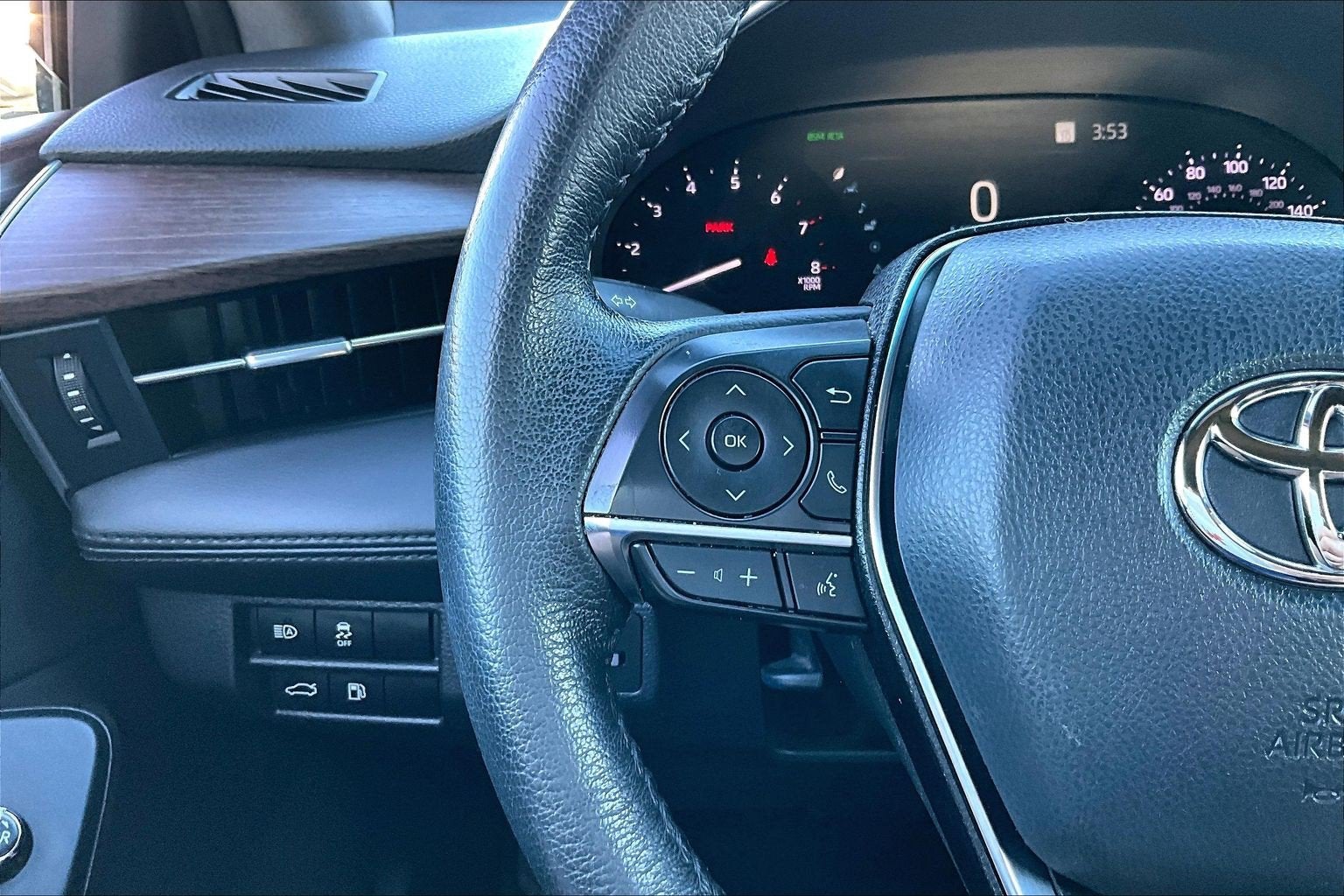 2022 Toyota Avalon XLE - Photo 19
