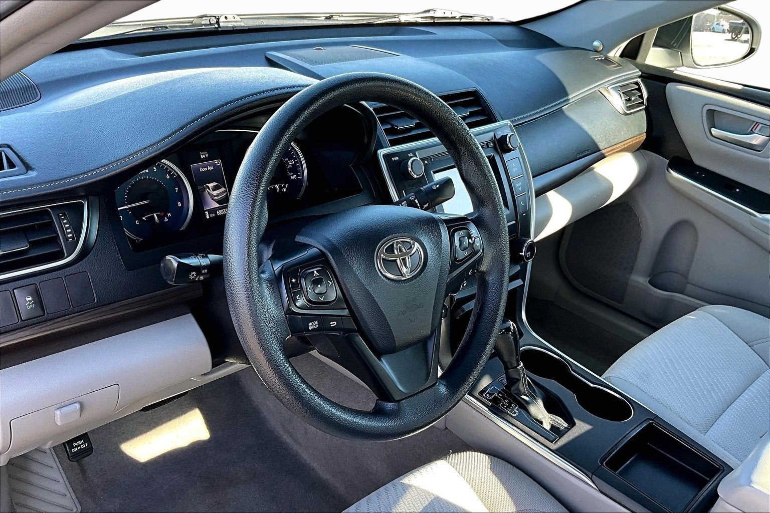 2016 Toyota Camry XLE