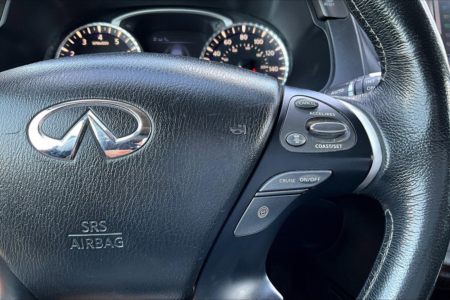 2017 INFINITI QX60 Base