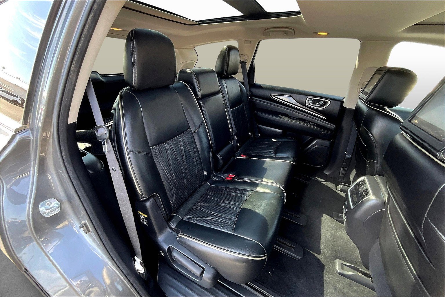 2017 INFINITI QX60 Base