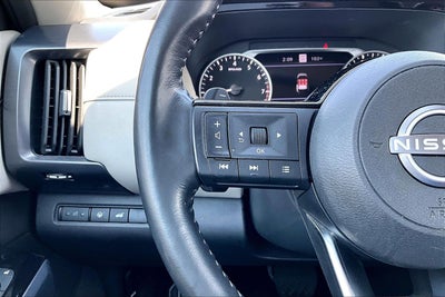 2023 Nissan Pathfinder SL