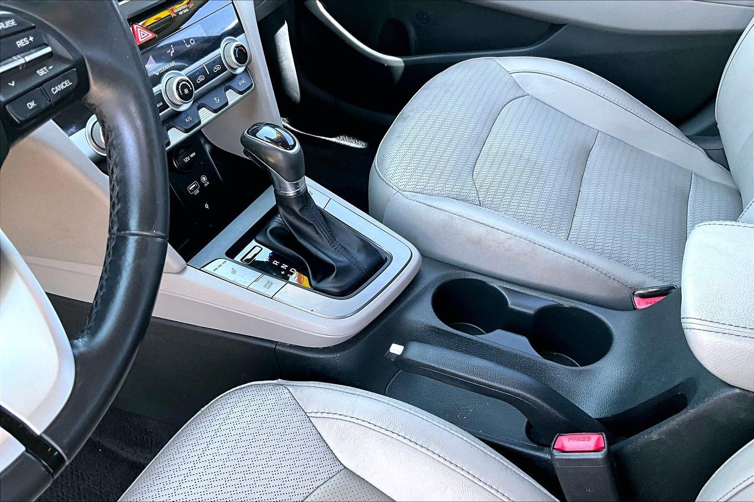 2020 Hyundai Elantra Limited