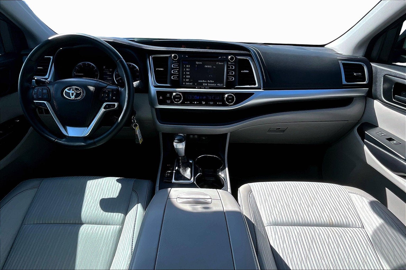 2018 Toyota Highlander LE