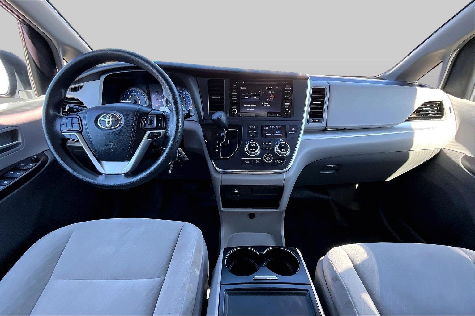 2018 Toyota Sienna LE