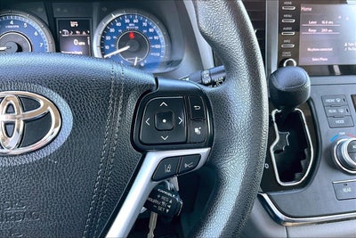 2018 Toyota Sienna LE