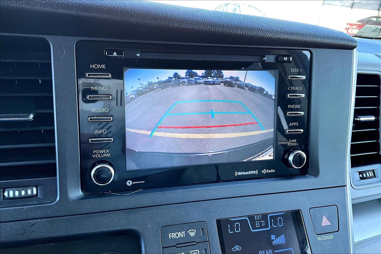 2018 Toyota Sienna LE