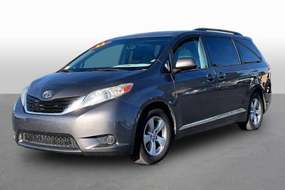 2014 Toyota Sienna LE AAS