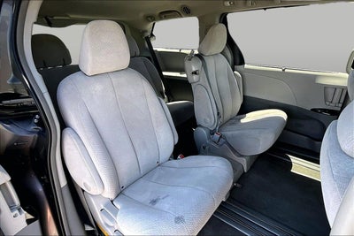 2014 Toyota Sienna LE AAS