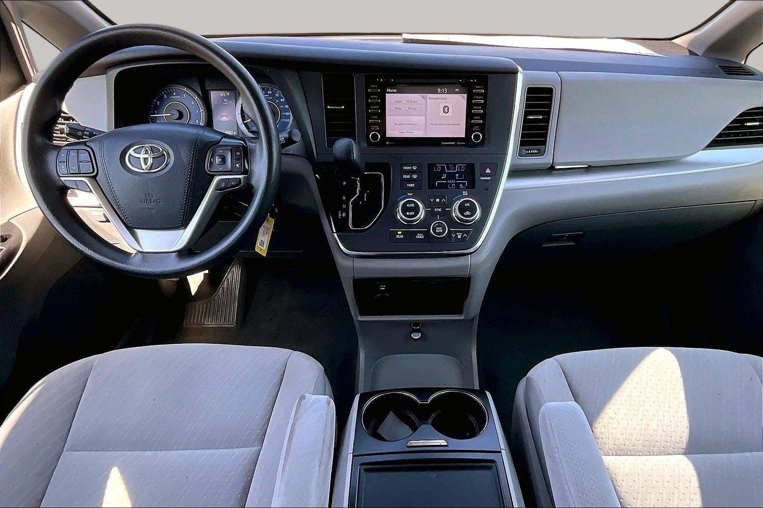 2019 Toyota Sienna LE