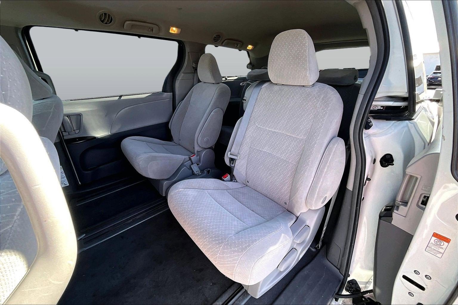 2019 Toyota Sienna LE