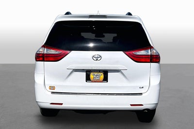 2019 Toyota Sienna LE