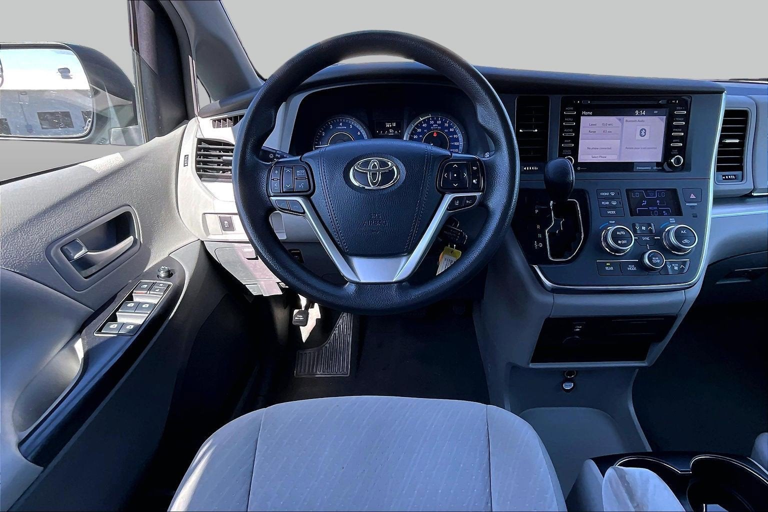 2019 Toyota Sienna LE