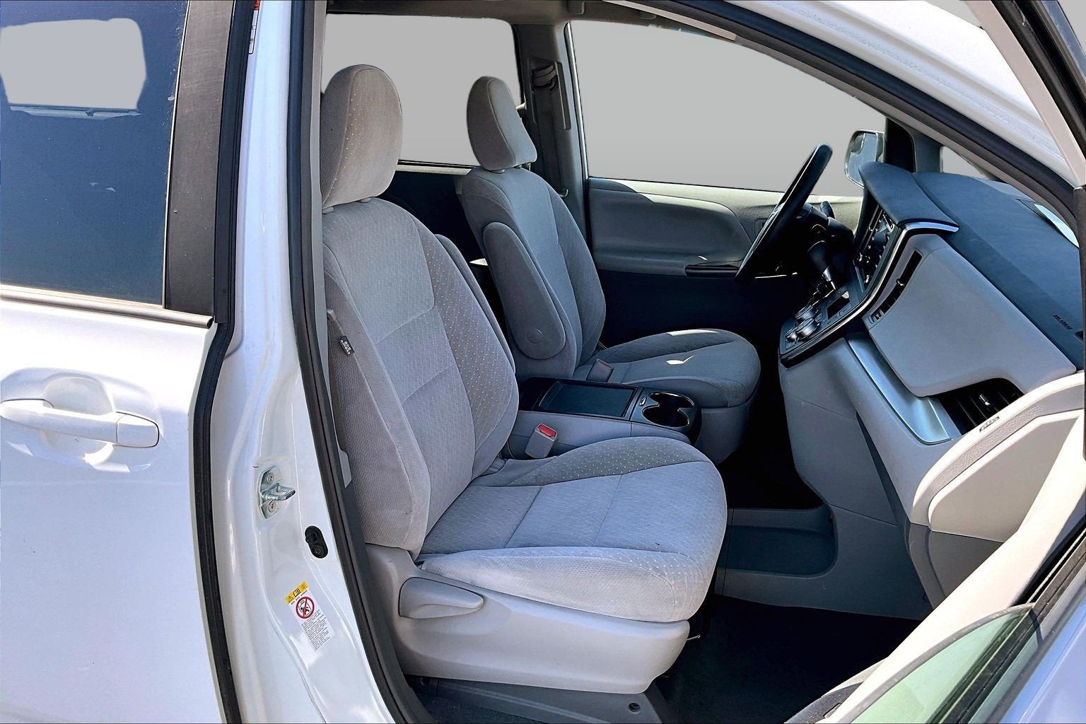 2019 Toyota Sienna LE