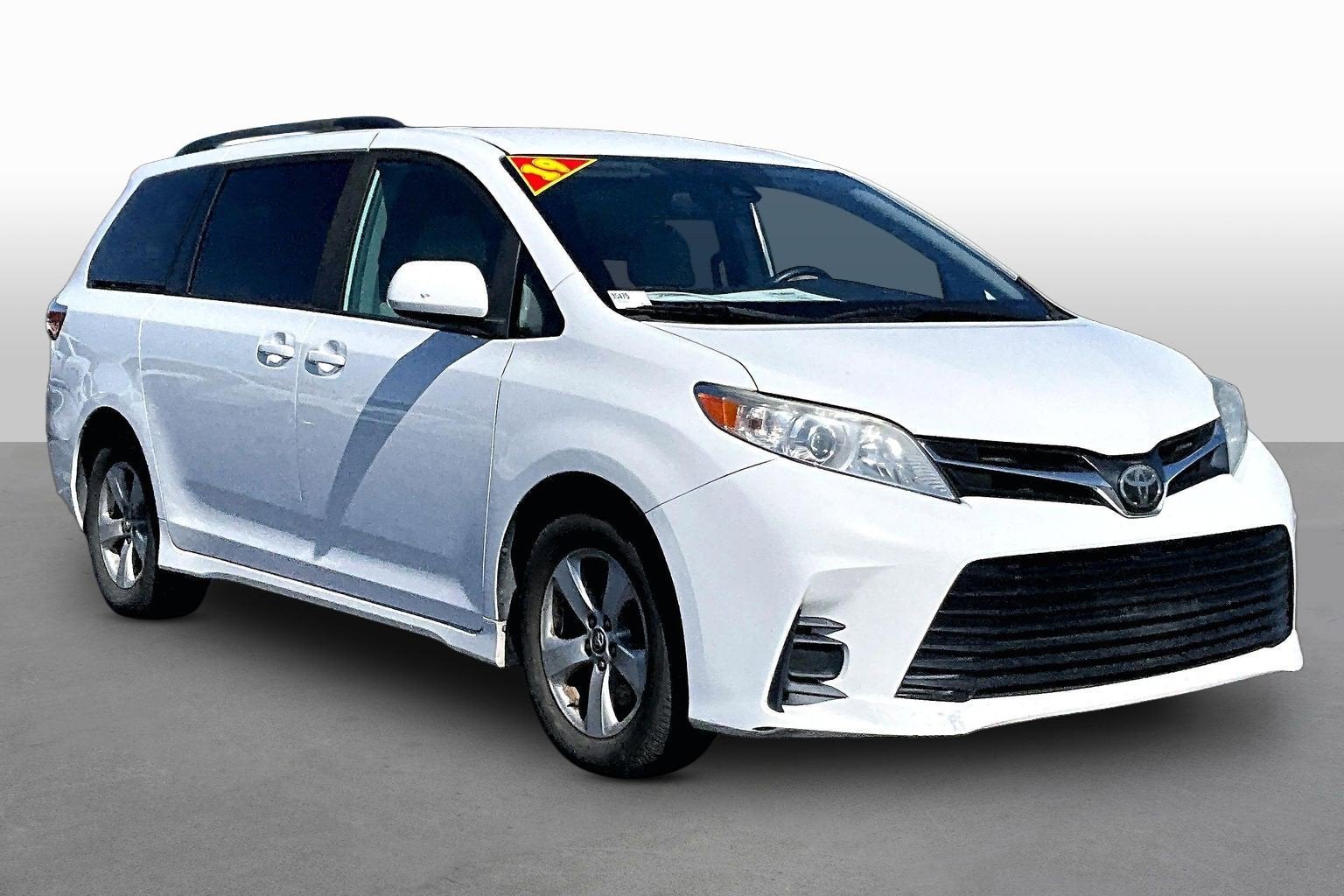 2019 Toyota Sienna LE