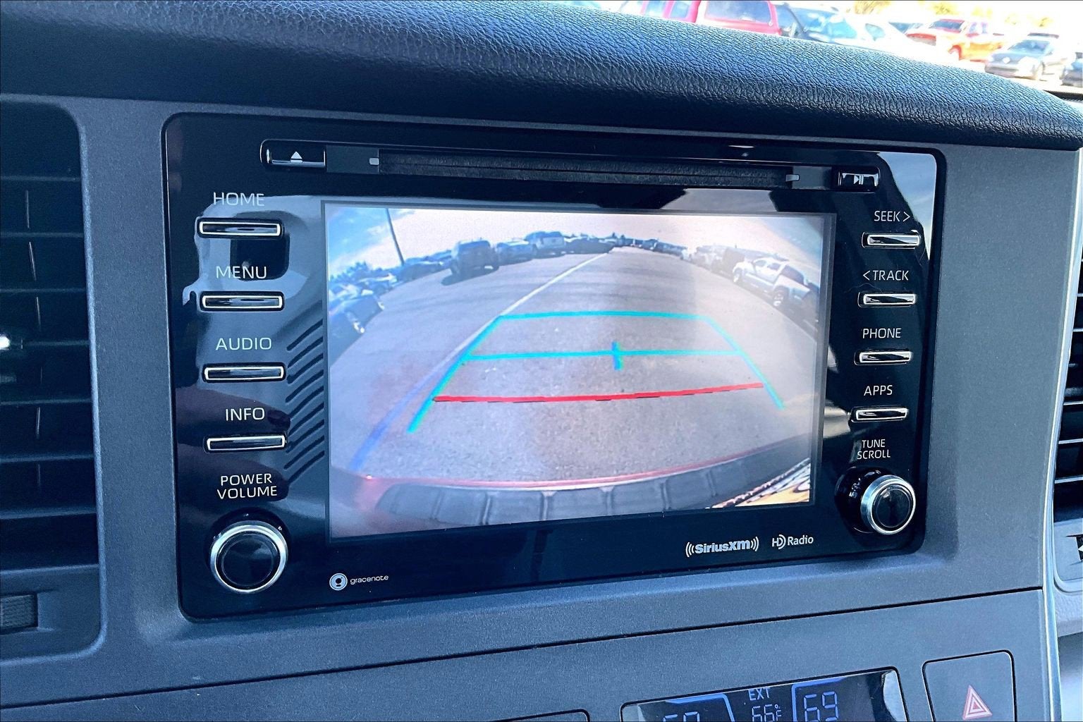 2018 Toyota Sienna LE Auto Access Seat