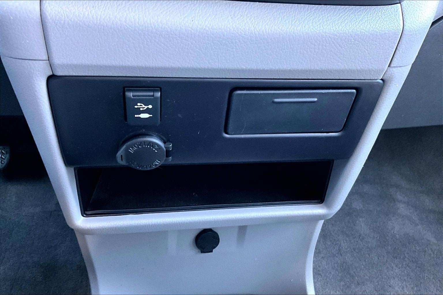 2018 Toyota Sienna LE Auto Access Seat