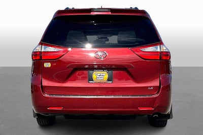2018 Toyota Sienna LE Auto Access Seat