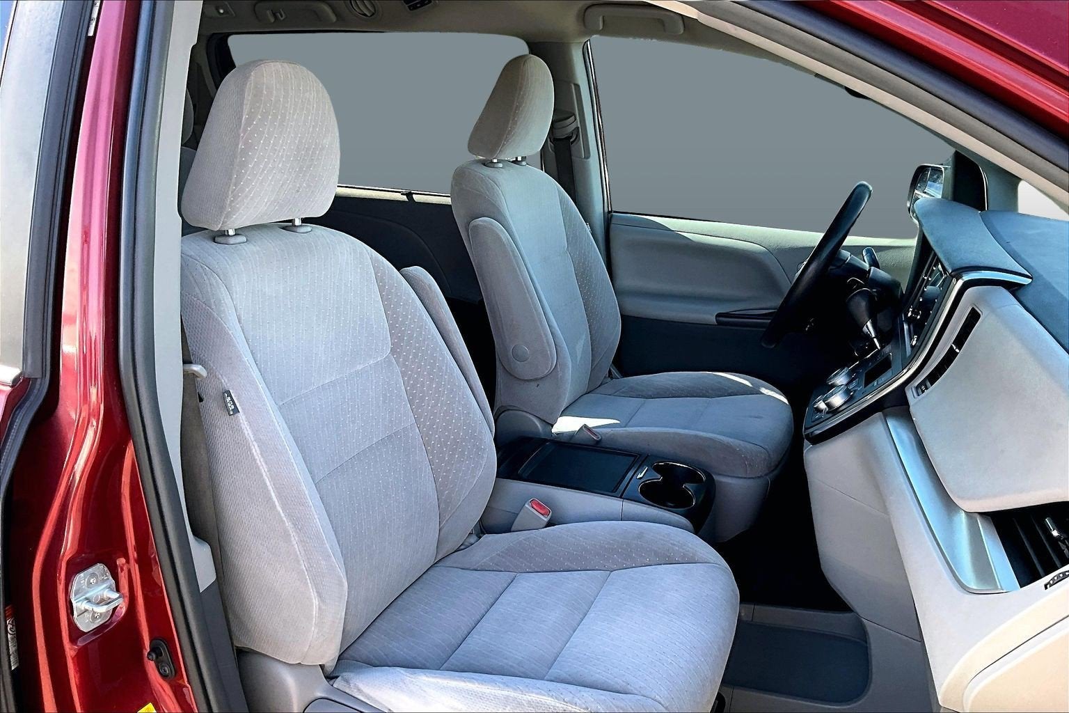 2018 Toyota Sienna LE Auto Access Seat