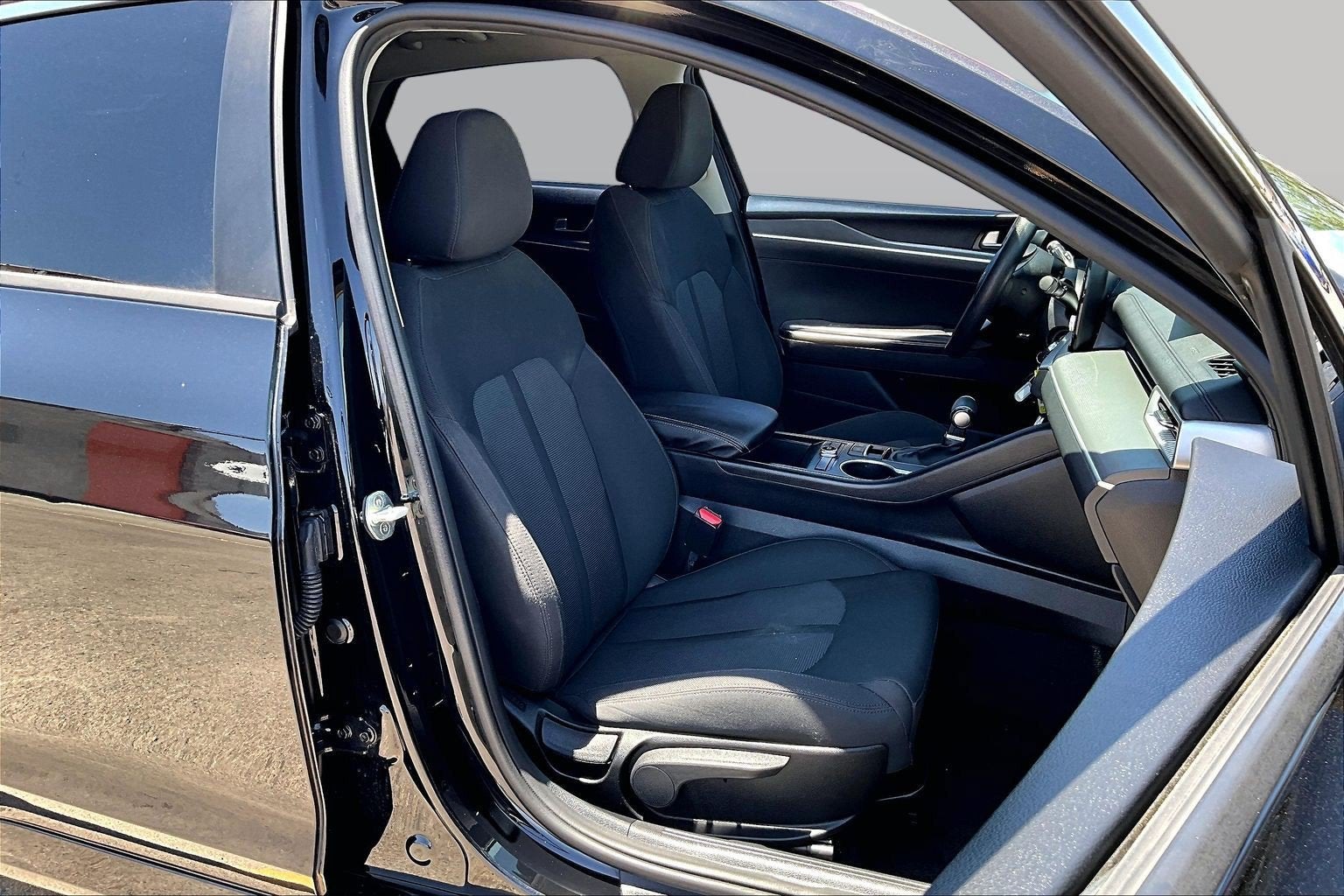 2022 Kia K5 LX