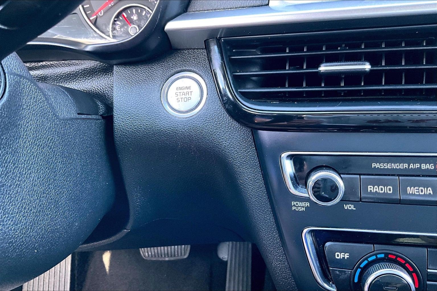 2019 Kia Optima EX - Photo 23