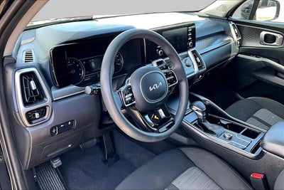 2022 Kia Sorento LX