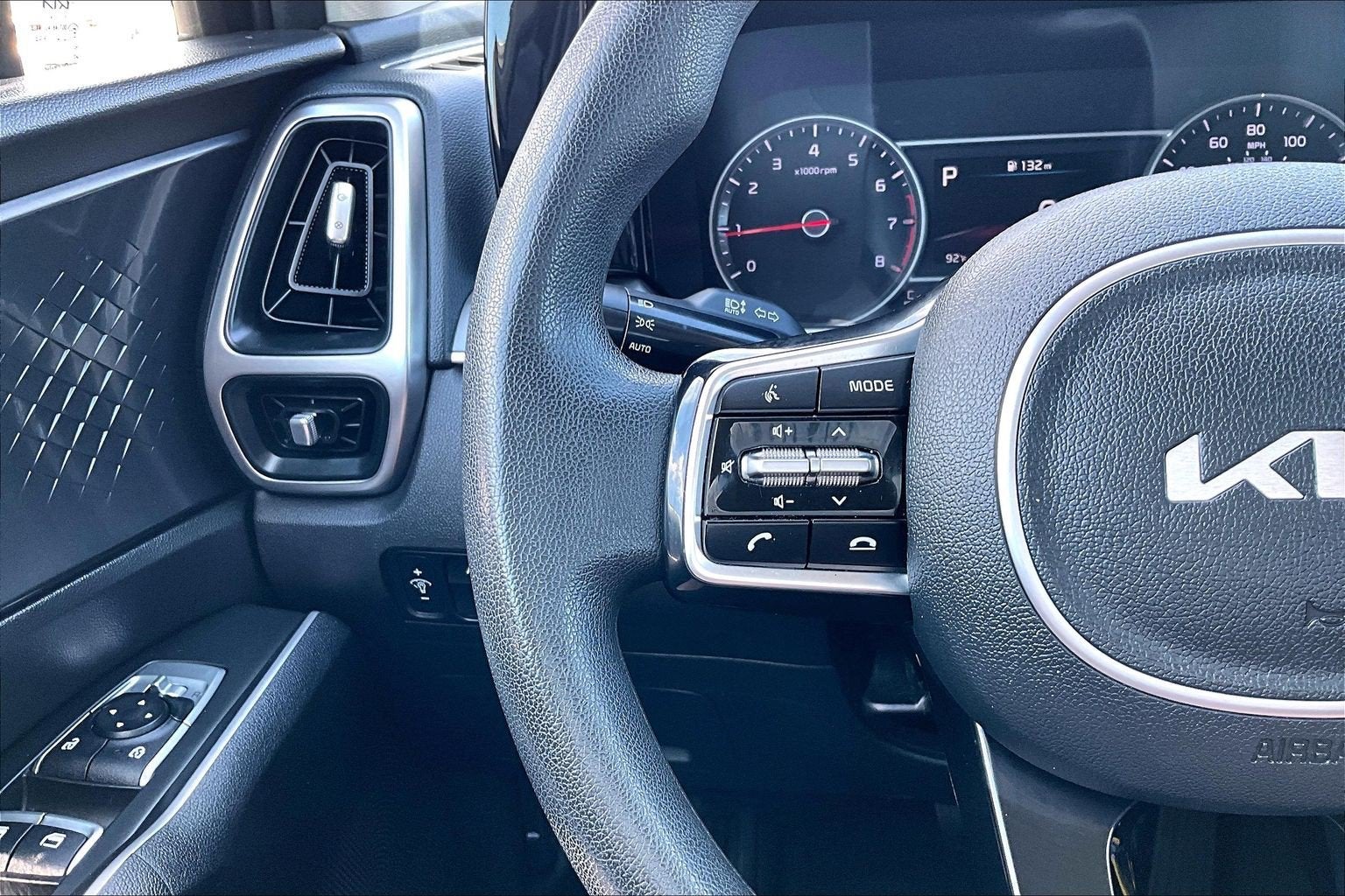 2022 Kia Sorento LX