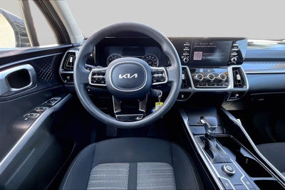 2022 Kia Sorento LX